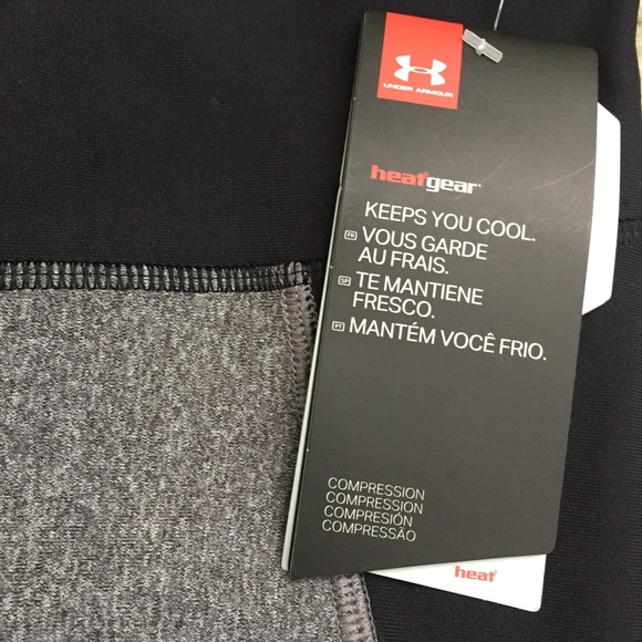 UNDER ARMOUR Compression Colorblock Capri Leggings - Picture 2 of 8